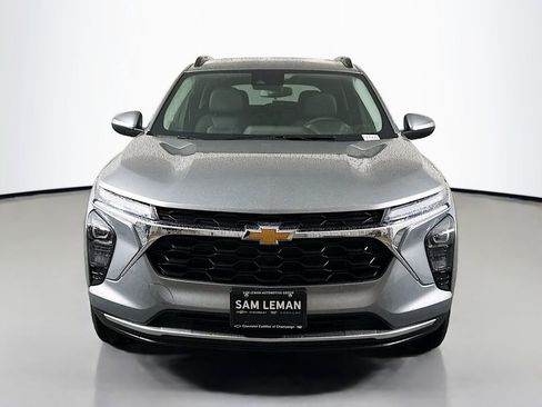 New 2026 Chevrolet Trax LT w/ Driver Confidence Package FWD image 2