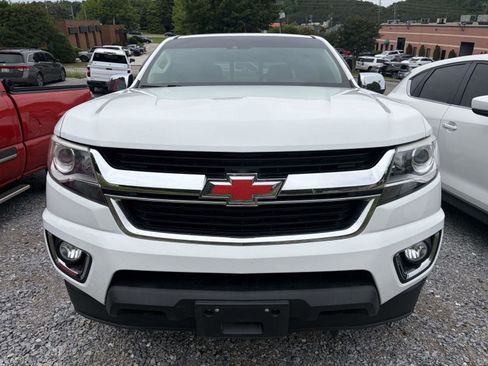 Used 2019 Chevrolet Colorado LT w/ Luxury Package, Chrome AWD/4WD image 2