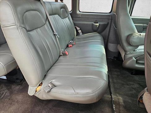 Used 2017 Chevrolet Express 2500 LT w/ LT Preferred Equipment Group image 17