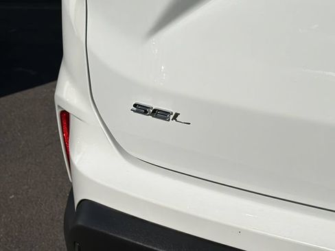 Used 2024 Ford Edge SEL AWD/4WD image 12