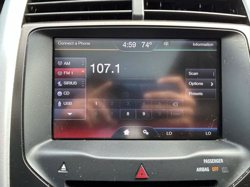 Used 2013 Ford Edge SEL FWD image 23