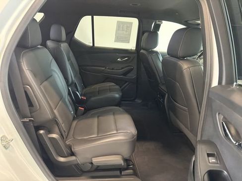 Used 2022 Chevrolet Traverse LT AWD/4WD image 42