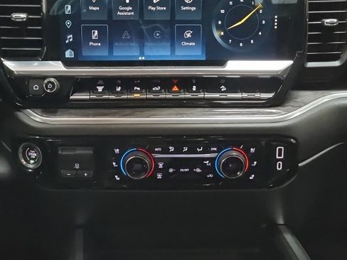 Used 2024 Chevrolet Silverado 3500 LTZ w/ LTZ Convenience Package image 26