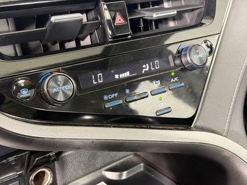 Used 2024 Toyota Camry XLE FWD image 15