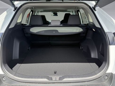 Used 2025 Toyota RAV4 XLE w/ Convenience Package image 31