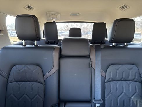 New 2026 Nissan Pathfinder Platinum image 19