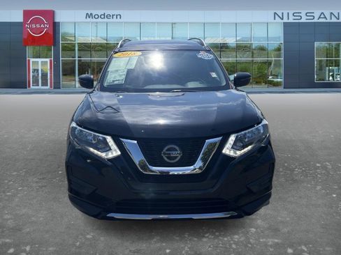 Used 2018 Nissan Rogue SV w/ Sun & Sound Touring Package AWD/4WD image 2