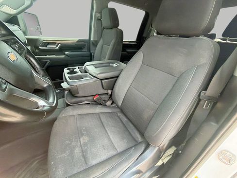 Used 2024 Chevrolet Silverado 2500 LT AWD/4WD image 18
