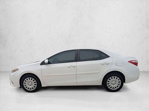 Used 2016 Toyota Corolla LE FWD image 8