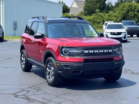 Used 2024 Ford Bronco Sport Badlands AWD/4WD image 1