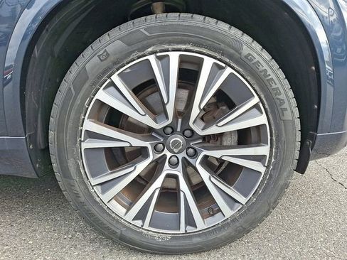 Used 2022 Volvo XC90 T5 Momentum w/ Climate Package image 8