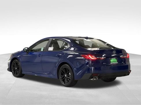 New 2026 Toyota Camry SE FWD image 3