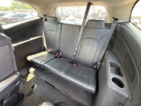 Used 2016 Chevrolet Traverse LTZ AWD/4WD image 23