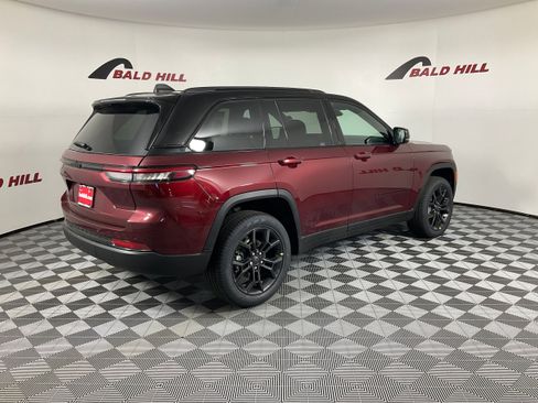 New 2025 Jeep Grand Cherokee Limited image 6