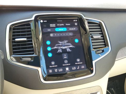 Certified 2023 Volvo XC90 B5 Plus w/ Protection Package Premier AWD/4WD image 27