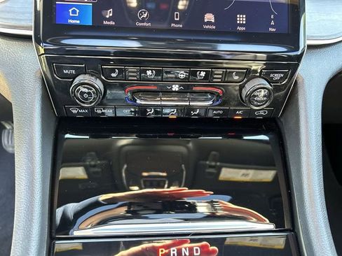 Used 2024 Jeep Grand Cherokee Limited w/ Luxury Tech Group II AWD/4WD image 21