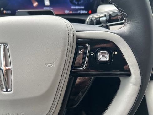 Used 2025 Lincoln Aviator Reserve w/ Jet Appearance Package image 20