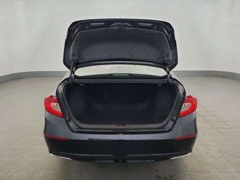 Used 2018 Honda Accord EX image 29