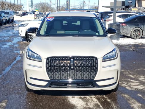 Certified 2024 Lincoln Corsair AWD w/ Equipment Group 101A image 2