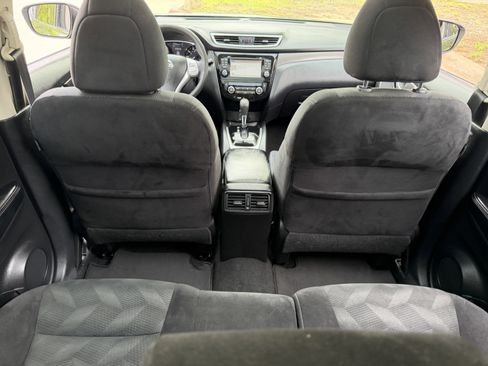 Used 2014 Nissan Rogue SV w/ SV Premium Package FWD image 17