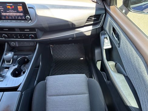 Used 2021 Nissan Rogue S FWD image 15