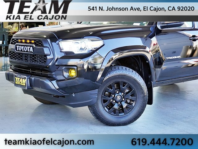 Used 2017 Toyota Tacoma SR5 w/ Tow Package AWD/4WD image 3