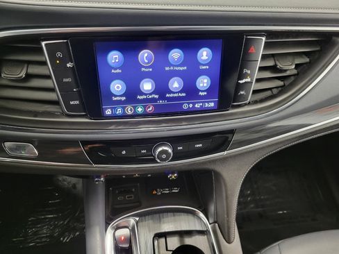 Used 2024 Buick Enclave Essence w/ Sport Touring Edition image 7