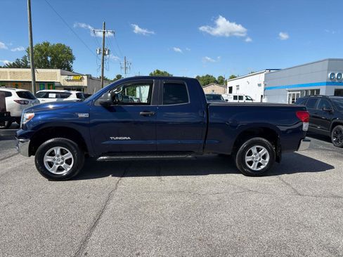 Used 2013 Toyota Tundra 4x4 Double Cab w/ Tow Pkg image 2