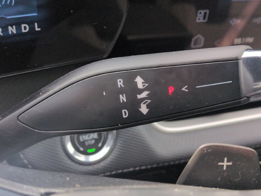 Used 2026 Chevrolet Equinox LT AWD/4WD image 19