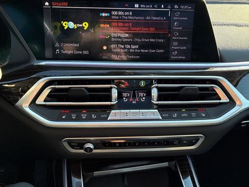 Used 2020 BMW X7 xDrive40i w/ Premium Package image 9