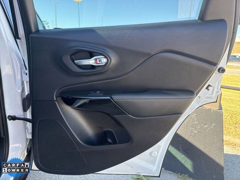 Used 2023 Jeep Cherokee Altitude Lux image 23