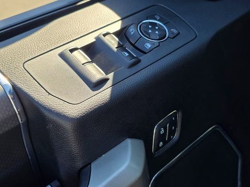 Used 2017 Ford F150 Lariat image 24