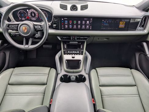 Certified 2025 Porsche Cayenne Coupe image 22