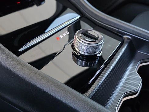 New 2025 Jeep Grand Cherokee Laredo X w/ Luxury Tech Group I image 24