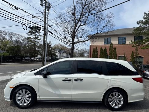 Used 2019 Honda Odyssey LX image 2