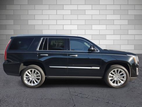 Used 2018 Cadillac Escalade Premium Luxury image 6