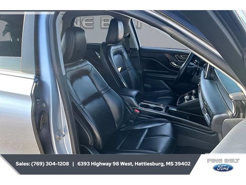 Used 2022 Lincoln Corsair FWD image 7