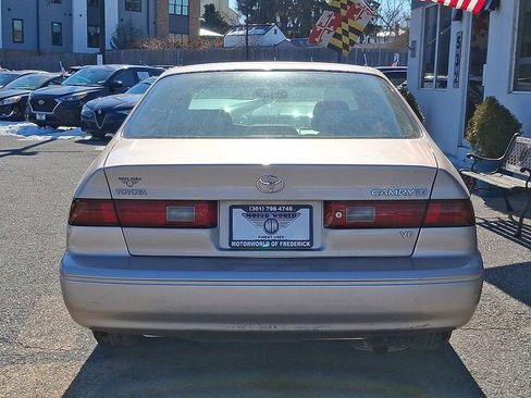 Used 1998 Toyota Camry LE image 5
