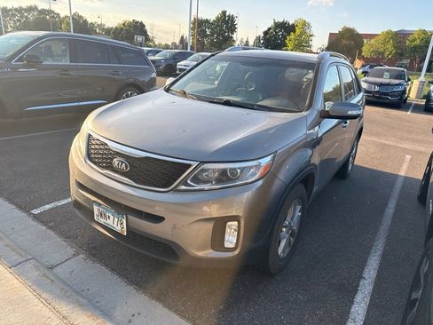 Used 2015 Kia Sorento LX AWD/4WD image 4