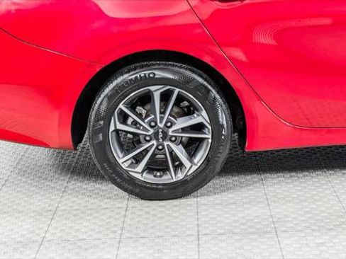 Used 2024 Kia Forte LXS FWD image 34