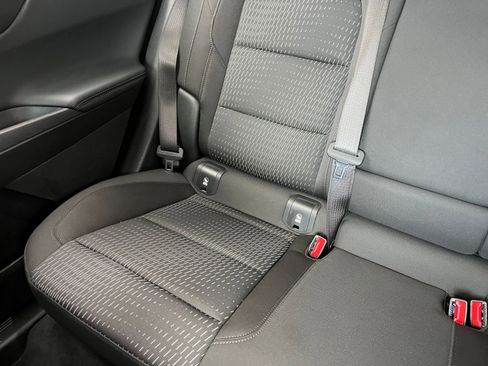 Used 2025 Chevrolet Equinox LT image 40