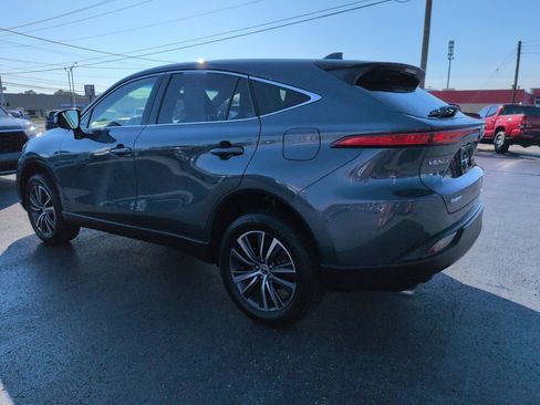 Certified 2023 Toyota Venza LE AWD/4WD image 3