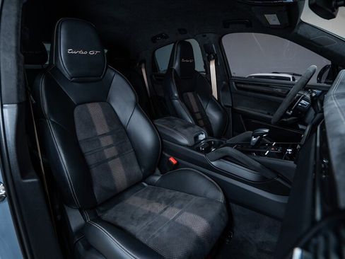 Used 2022 Porsche Cayenne Turbo GT AWD/4WD image 36