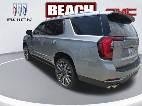 Used 2025 GMC Yukon Denali Ultimate AWD/4WD image 3