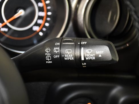 Used 2021 Jeep Wrangler Unlimited Sport AWD/4WD image 23