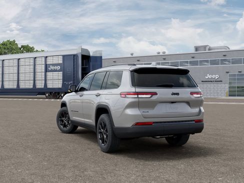New 2026 Jeep Grand Cherokee L 4WD image 3