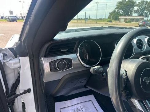 Used 2018 Ford Mustang Coupe w/ Equipment Group 101A RWD image 26