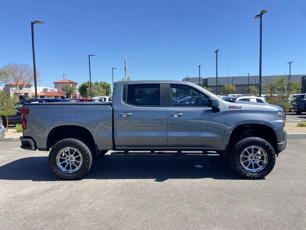 Used 2019 Chevrolet Silverado 1500 RST AWD/4WD image 2