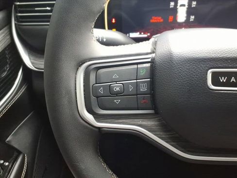 Used 2024 Jeep Wagoneer Series II w/ Flexible Seating Group image 36