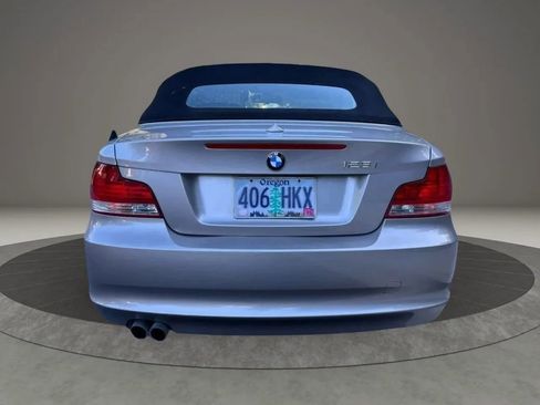 Used 2009 BMW 128i Convertible image 4